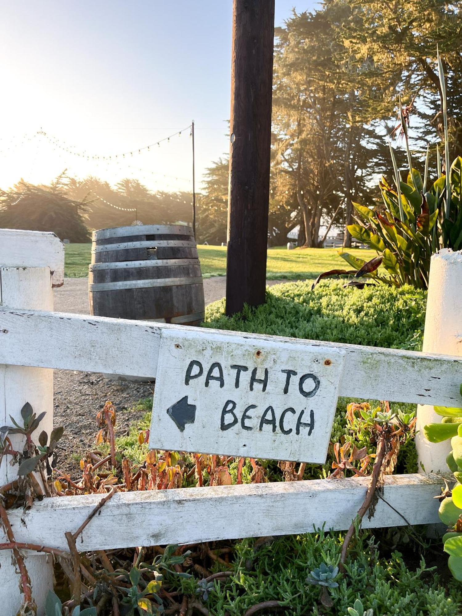 Oceanpoint Ranch Hotel Cambria Exterior photo